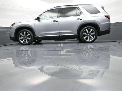 Certified 2023 Honda Pilot Touring image 39