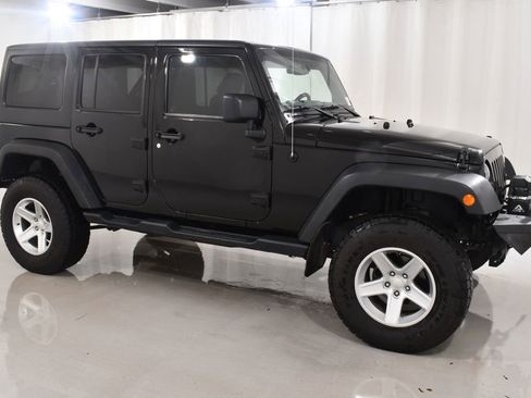 Used 2018 Jeep Wrangler Unlimited Sport S AWD/4WD image 5