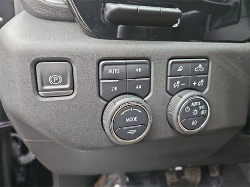 Used 2023 Chevrolet Silverado 1500 High Country w/ Technology Package image 35