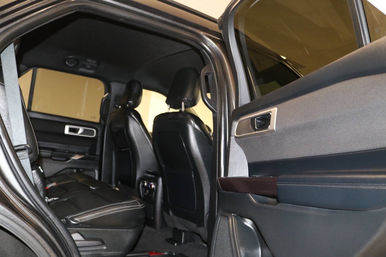 Used 2020 Ford Explorer XLT RWD image 86