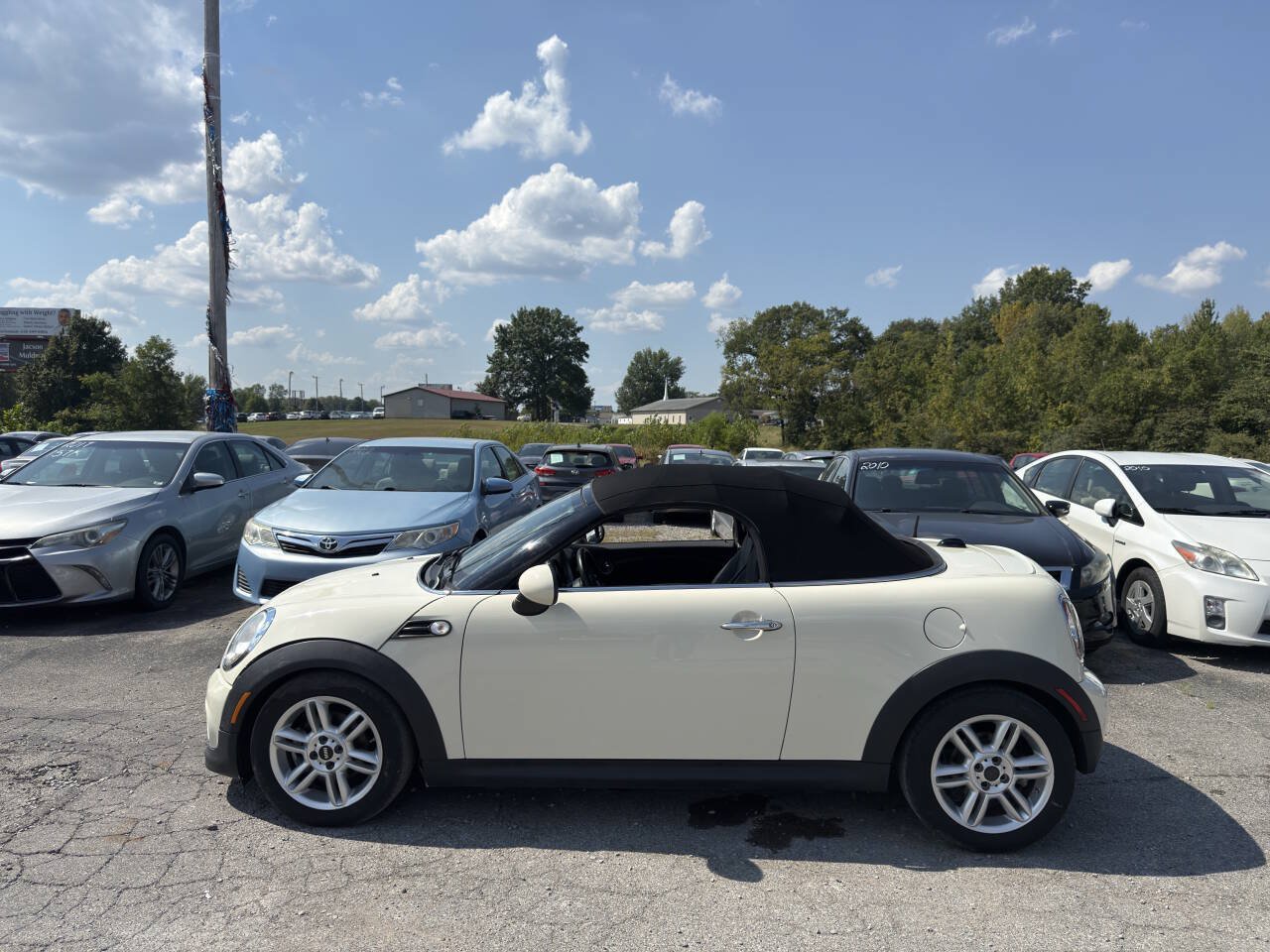 Used 2013 MINI Cooper Roadster FWD image 3