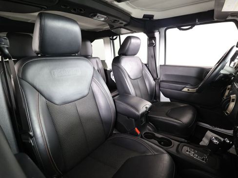 Used 2017 Jeep Wrangler 75th Anniversary image 24