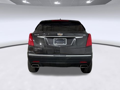 Used 2018 Cadillac XT5 Luxury w/ Driver Awareness Package FWD image 8