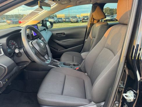 Used 2024 Toyota Corolla LE FWD image 10