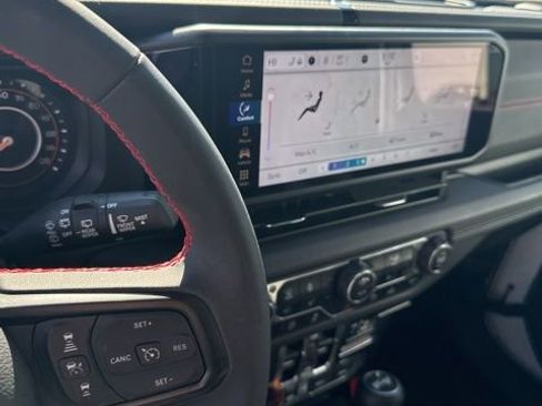 Used 2024 Jeep Wrangler Rubicon w/ Safety Group image 20