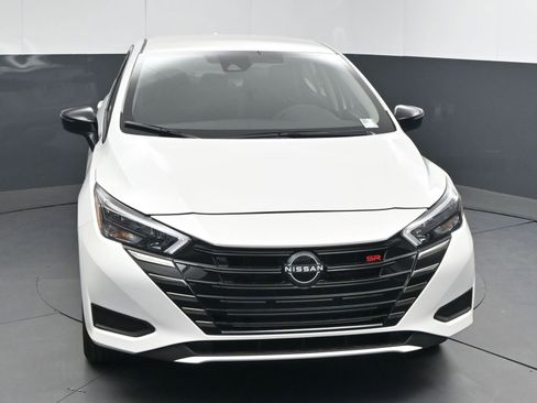 New 2025 Nissan Versa SR w/ Trunk Package FWD image 2