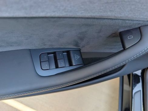 Used 2026 Tesla Model Y Long Range AWD/4WD image 19