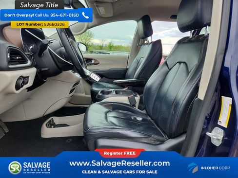 Used 2018 Chrysler Pacifica Touring-L FWD image 9