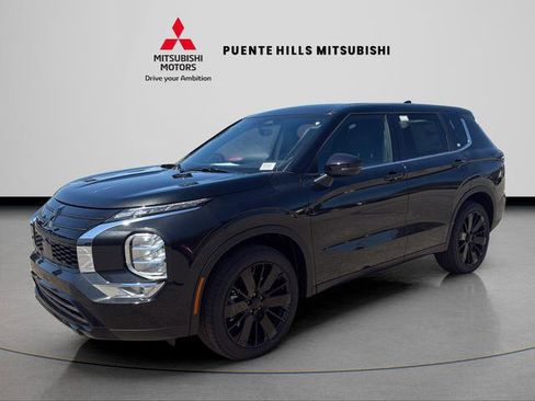 New 2026 Mitsubishi Outlander FWD image 1