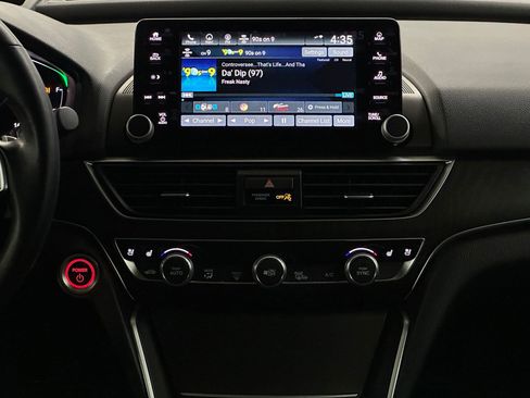 Certified 2022 Honda Accord Touring image 36