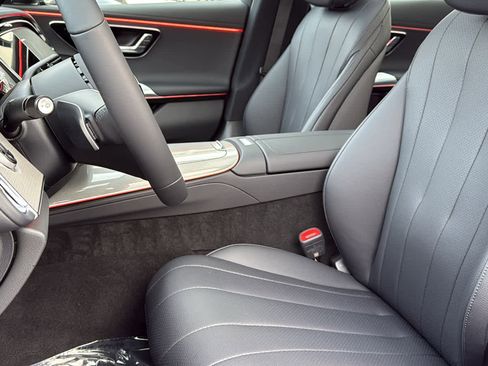 New 2026 Mercedes-Benz E 350 4MATIC Sedan image 26