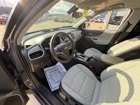Used 2018 Chevrolet Equinox LS FWD image 32