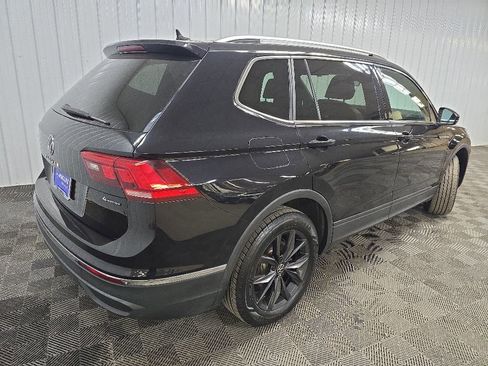 Used 2023 Volkswagen Tiguan SE AWD/4WD image 10