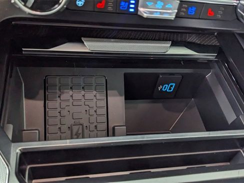 New 2025 Ford F350 Platinum w/ FX4 Off-Road Package image 31