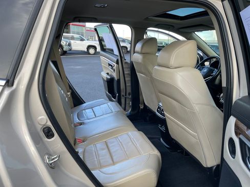 Used 2018 Honda CR-V Touring image 16
