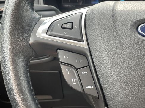 Certified 2022 Ford Edge Titanium AWD/4WD image 19