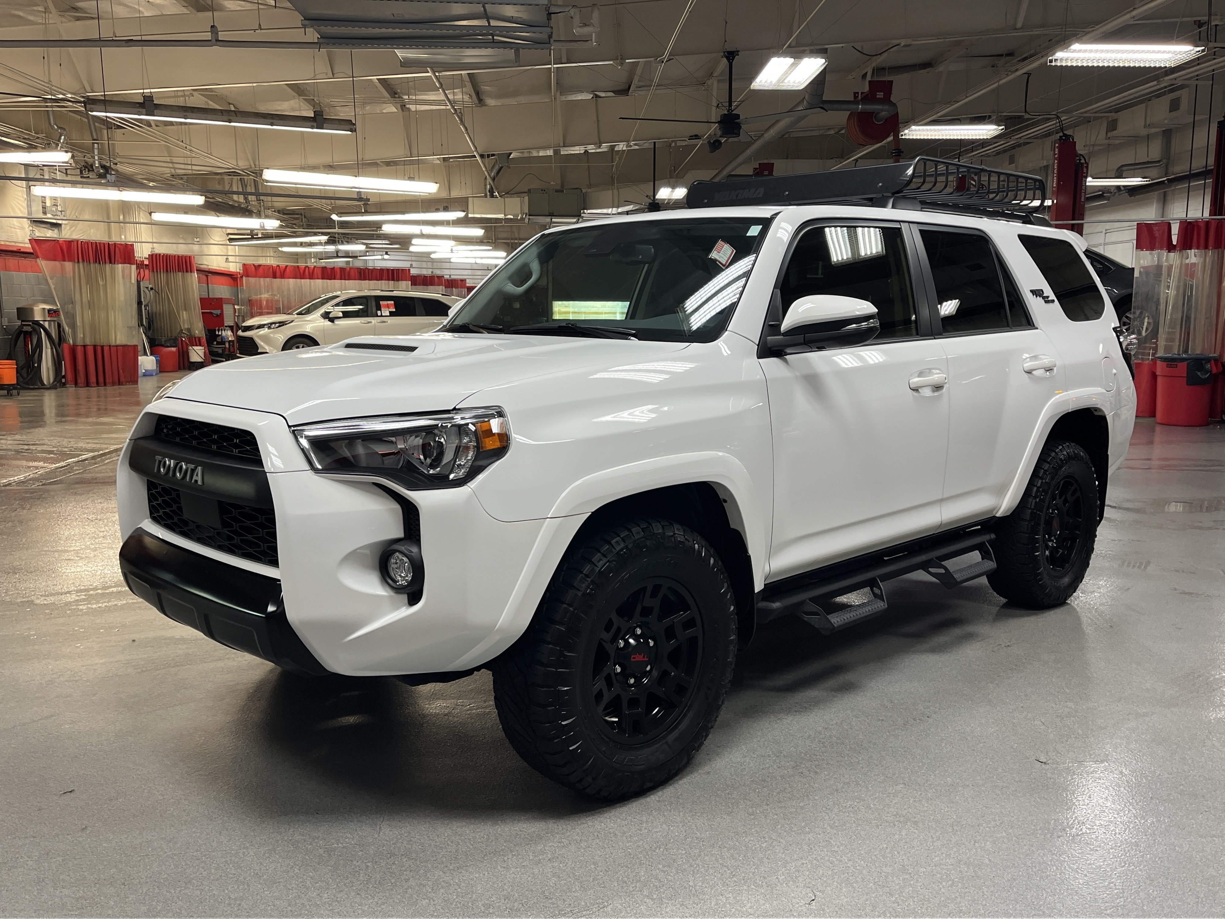 Used 2024 Toyota 4Runner TRD Off-Road Premium w/ Moonroof Package AWD/4WD image 5