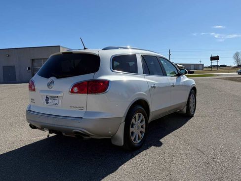 Used 2011 Buick Enclave CXL image 4