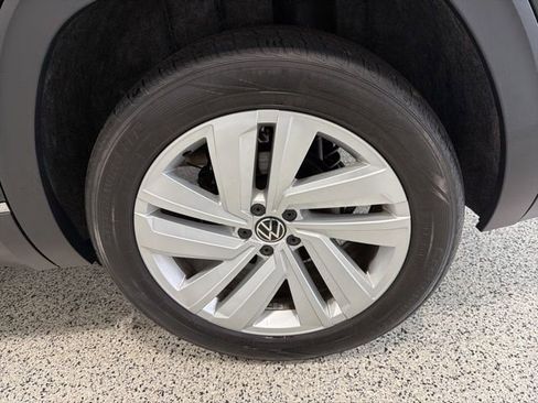 Used 2021 Volkswagen Atlas SEL AWD/4WD image 34
