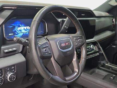 Used 2024 GMC Sierra 2500 AT4 w/ Technology Package AWD/4WD image 14