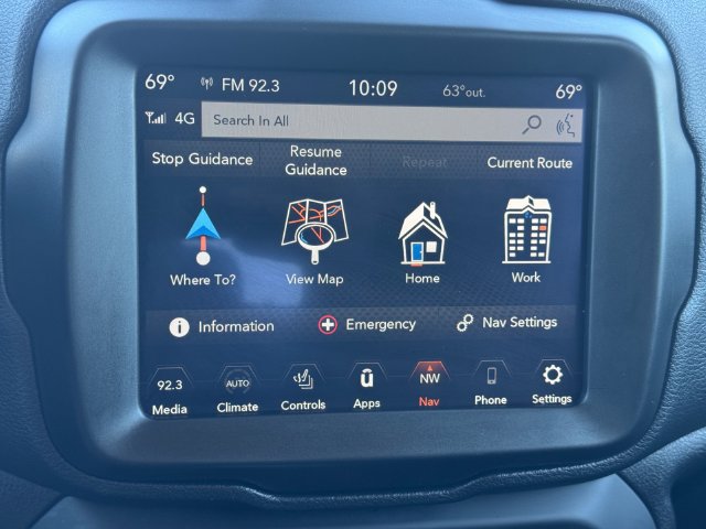 Certified 2022 Jeep Renegade Latitude w/ Convenience Group AWD/4WD image 31