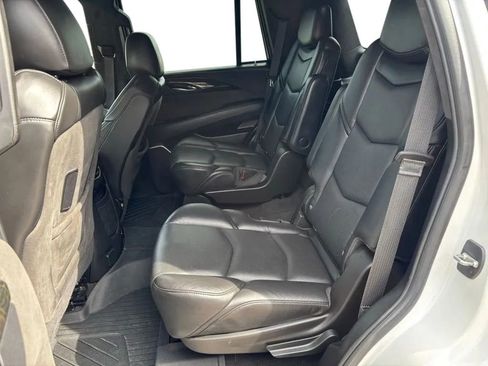 Used 2020 Cadillac Escalade Platinum AWD/4WD image 20