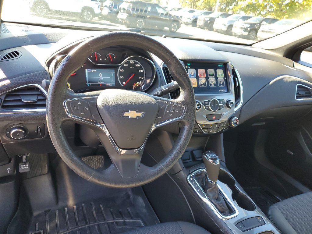 Used 2017 Chevrolet Cruze LT w/ LT True North Edition FWD image 8