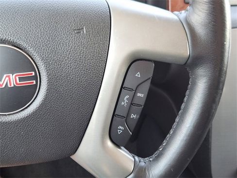 Used 2014 GMC Yukon SLT w/ Texas Edition image 29