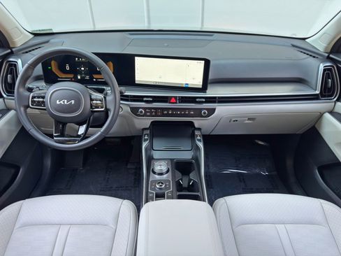 Used 2025 Kia Sorento EX w/ EX Panoramic Sunroof Package AWD/4WD image 13