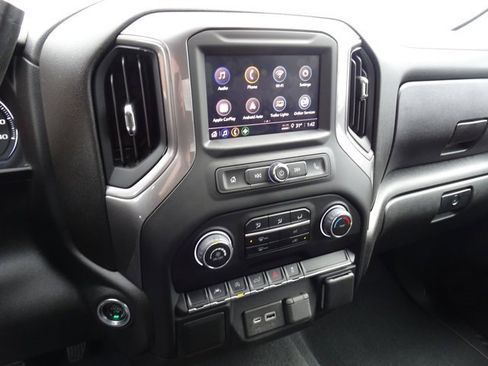 Certified 2022 Chevrolet Silverado 1500 Custom image 17