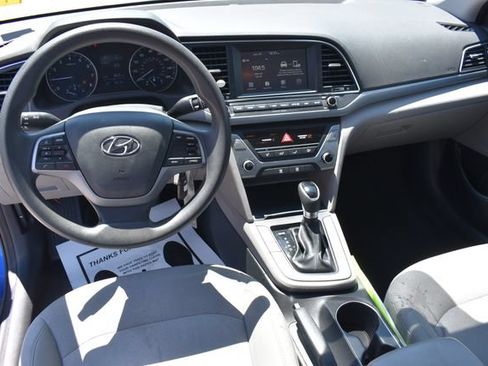 Used 2017 Hyundai Elantra SE FWD image 17