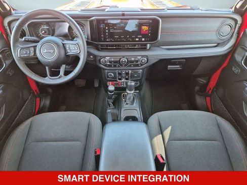 Used 2025 Jeep Wrangler Unlimited Rubicon AWD/4WD image 14