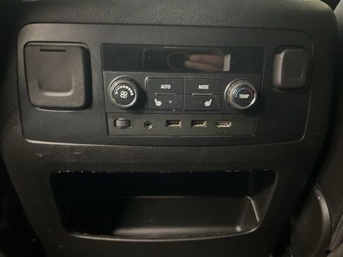 Used 2018 Chevrolet Tahoe Premier image 11