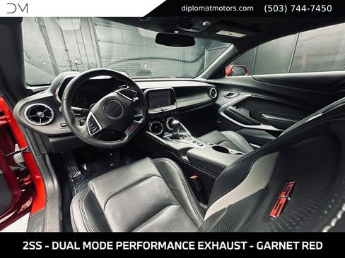 Used 2016 Chevrolet Camaro SS RWD image 14
