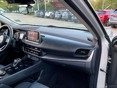 Certified 2023 Nissan Rogue SV AWD/4WD image 12