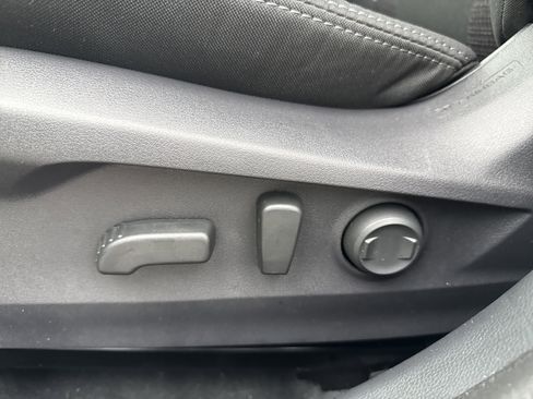 Used 2025 Subaru Outback Premium image 23