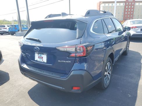 Certified 2024 Subaru Outback Premium AWD/4WD image 3