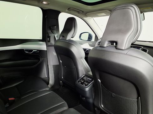 Used 2023 Volvo XC90 B5 Core image 11