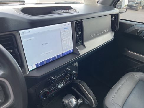 Used 2022 Ford Bronco Outer Banks AWD/4WD image 34