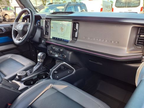 Used 2023 Ford Bronco Outer Banks AWD/4WD image 11