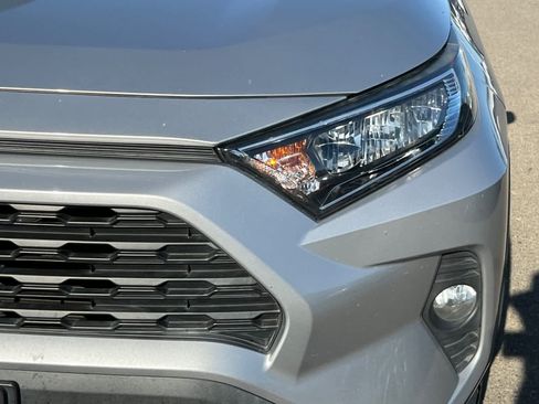 Certified 2019 Toyota RAV4 XLE w/ Carpet Mat Package FWD image 11