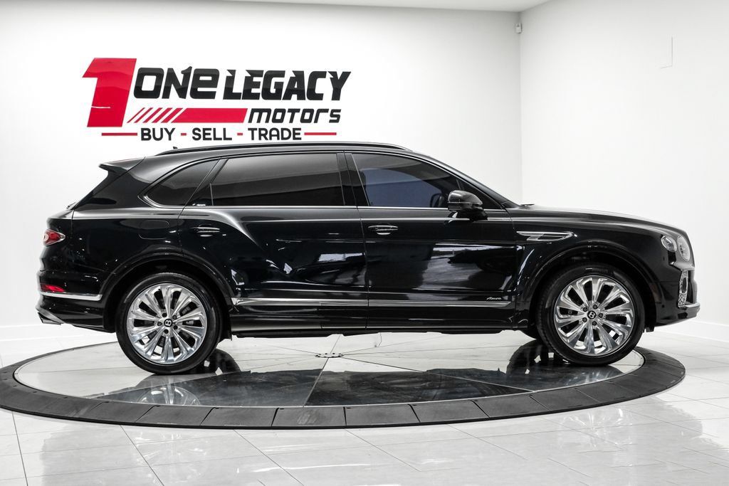 Used 2023 Bentley Bentayga Extended Wheelbase AWD/4WD image 7