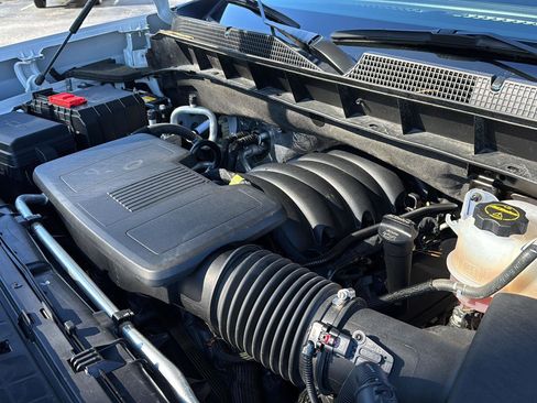 Certified 2025 Chevrolet Silverado 1500 LT image 30