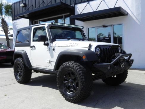 Used 2016 Jeep Wrangler Sport AWD/4WD image 5