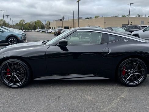 Used 2024 Nissan Z Performance w/ Floor Mat Package RWD image 4
