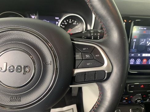 Used 2019 Jeep Compass Limited FWD image 21