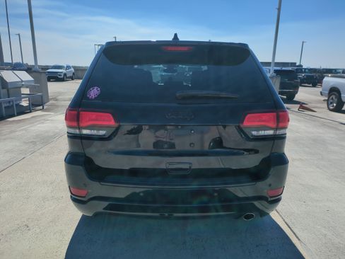 Used 2018 Jeep Grand Cherokee Altitude image 6