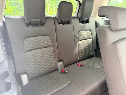 Used 2023 Nissan Pathfinder S AWD/4WD image 16