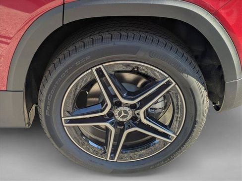 Used 2026 Mercedes-Benz GLB 250 4MATIC image 10