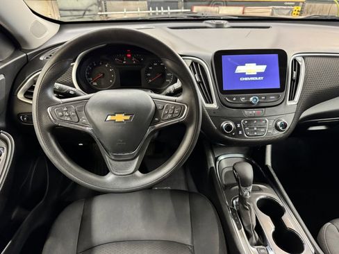 Used 2023 Chevrolet Malibu LT FWD image 18